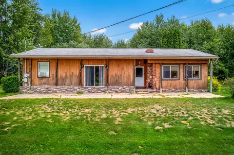 522 S Ravenna, Ravenna, MI 49451