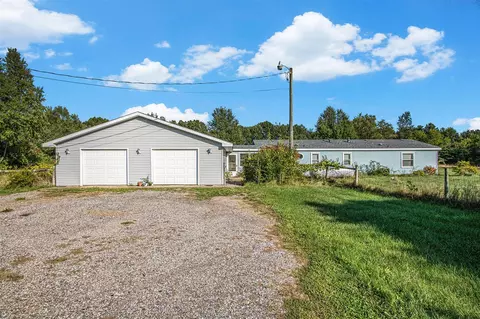 70325 Martin, Edwardsburg, MI 49112