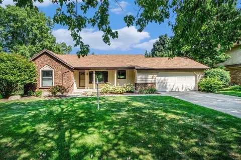 1740 Ridgemoor, Grand Rapids, MI 49506