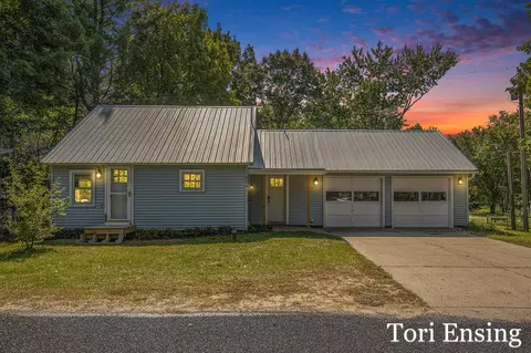 10341 Peck, Greenville, MI 48838