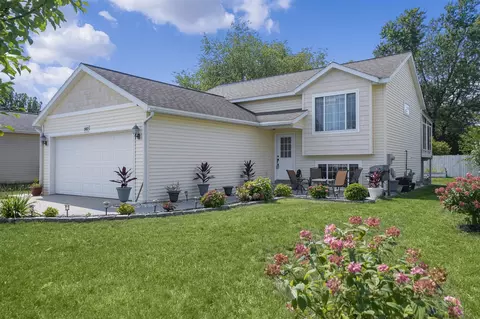 5969 Clear Strm, Grand Rapids, MI 49548