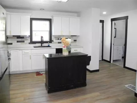 Kitchen - 1209 7th, Three Rivers, MI 49093 photo 4 of 4