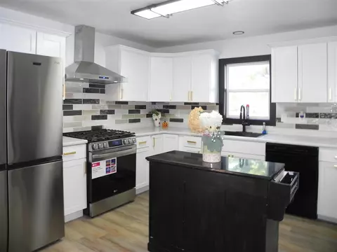 Kitchen - 1209 7th, Three Rivers, MI 49093 photo 2 of 4