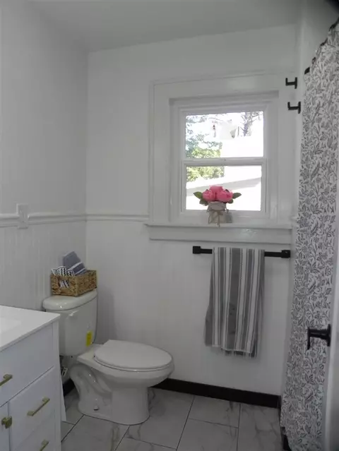 Bath - 1209 7th, Three Rivers, MI 49093 photo 6 of 8
