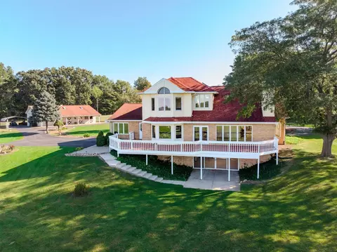 1380 Camp, Buchanan, MI 49107