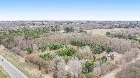 6841 123rd, Fennville, MI 49408