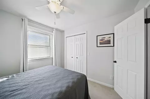 Bedroom - 6232 Burning Tree, Jackson, MI 49201 photo 4 of 9