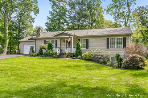 1016 Ottawa Bch, Holland, MI 49424