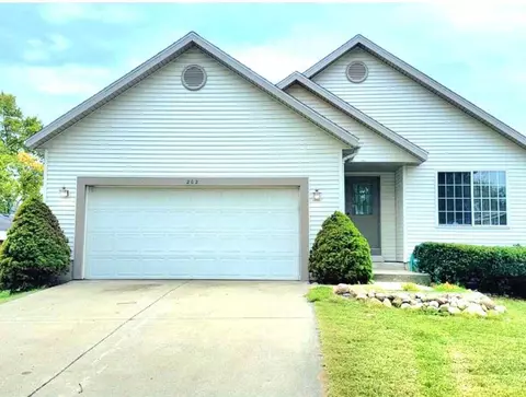 202 E 34th, Holland, MI 49423