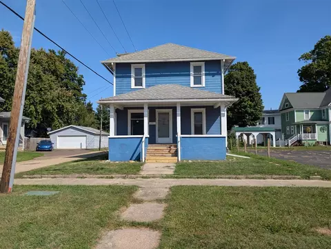 111 W Kelsey, Three Rivers, MI 49093