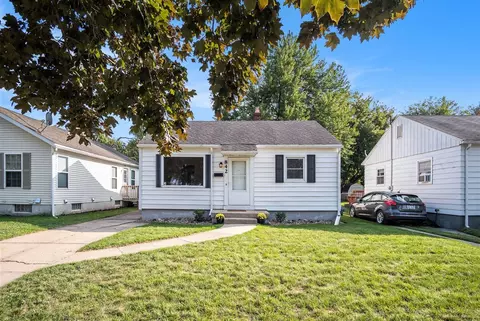 842 California, Grand Rapids, MI 49504