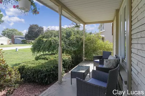 8237 Greenridge, Jenison, MI 49428 photo 30