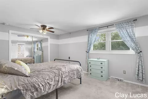 8237 Greenridge, Jenison, MI 49428 photo 21