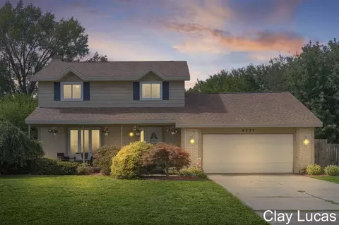 8237 Greenridge, Jenison, MI 49428 photo 2