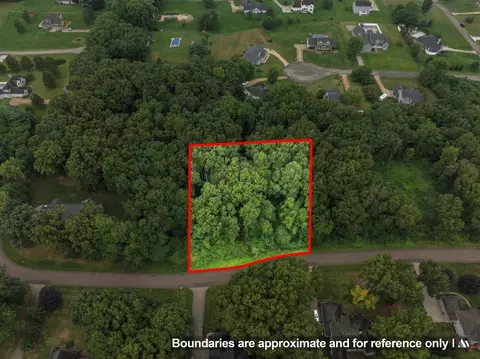 34 Maple Wood, Edwardsburg, MI 49112