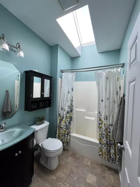 Bath - 8866 Cascade, Ada, MI 49301 photo 5 of 8