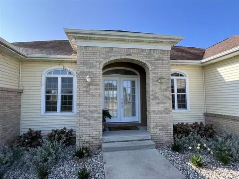 Exterior - 8866 Cascade, Ada, MI 49301 photo 4 of 17