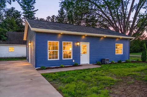 1122 Millard, Three Rivers, MI 49093