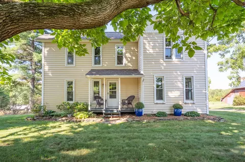 41692 30th, Paw Paw, MI 49079