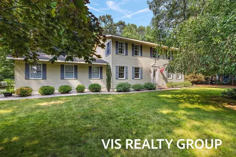 1558 Brookwood, Norton Shores, MI 49441