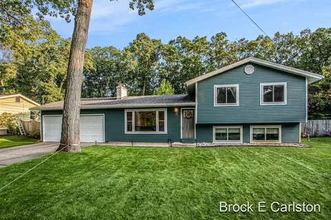 1650 Bonneville, Norton Shores, MI 49441