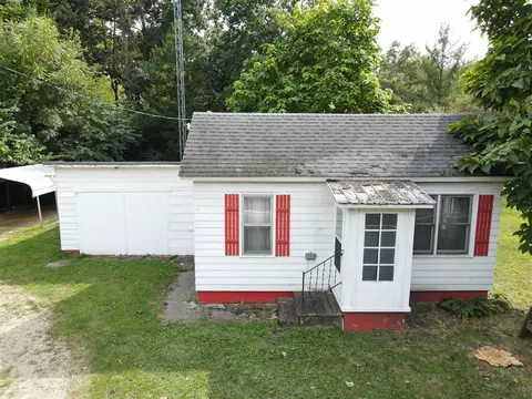 523 White Oak, Lawton, MI 49065