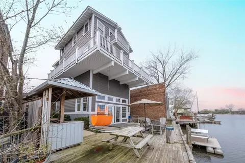 621 W Main, Benton Harbor, MI 49022