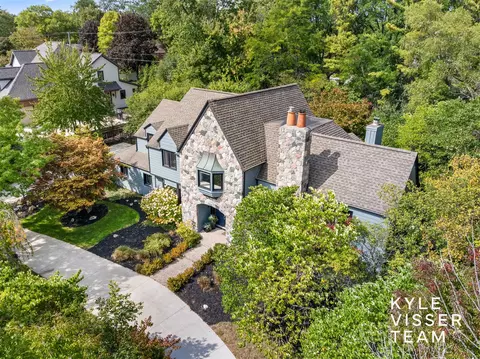 3131 Lake, Grand Rapids, MI 49506
