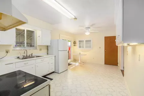 1291 Hatch, Jackson, MI 49201 photo 3