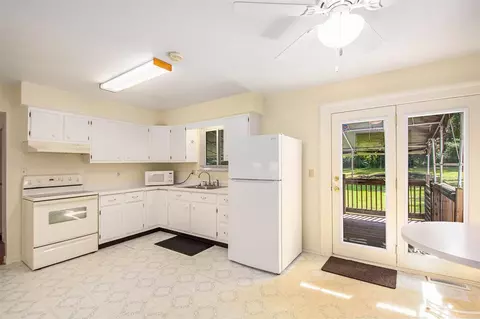 1291 Hatch, Jackson, MI 49201 photo 2