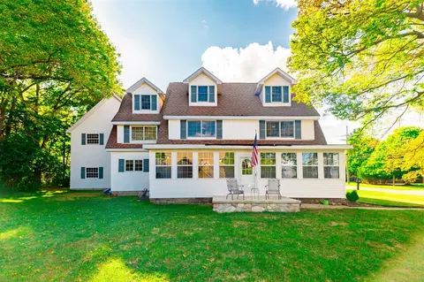 22306 E Riv, Grosse Ile, MI 48138