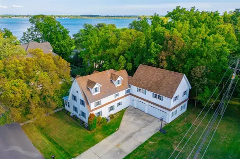 22306 E Riv, Grosse Ile, MI 48138 photo 3