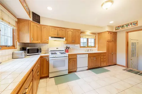 22306 E Riv, Grosse Ile, MI 48138 photo 12