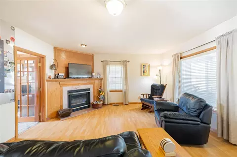 22306 E Riv, Grosse Ile, MI 48138 photo 9