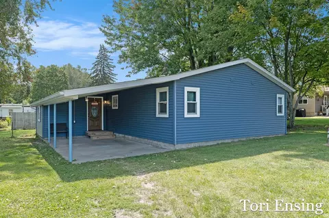 4719 W Stanton, Stanton, MI 48888 photo 2