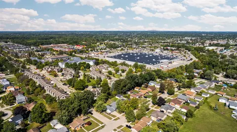 View/Area - 1625 Longfellow, Canton, MI 48187 photo 8 of 9