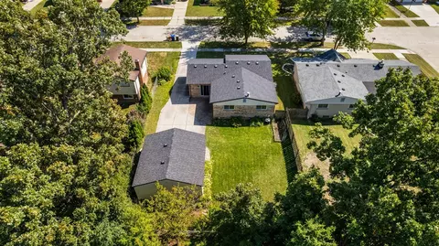View/Area - 1625 Longfellow, Canton, MI 48187 photo 3 of 9
