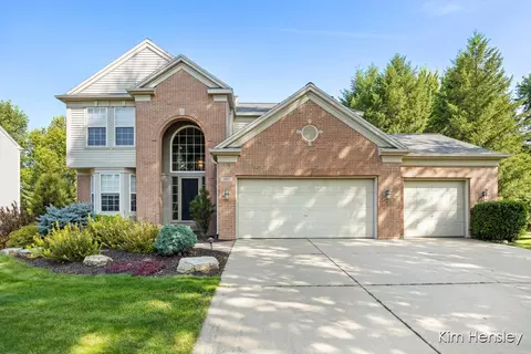 3881 Fraser, Rockford, MI 49341