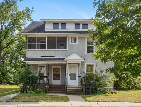 329-331 W Mason, Jackson, MI 49203