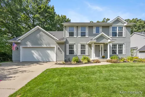 8103 Vista Royale, Rockford, MI 49341