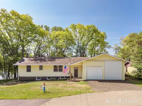 3976 Grandview, Allegan, MI 49010