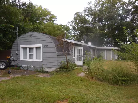 8797 E Gull Lk, Augusta, MI 49012