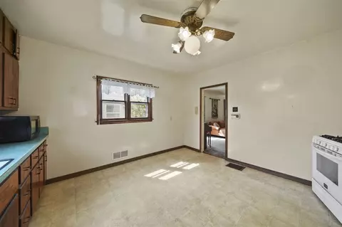 1315 Locust, Jackson, MI 49203 photo 14