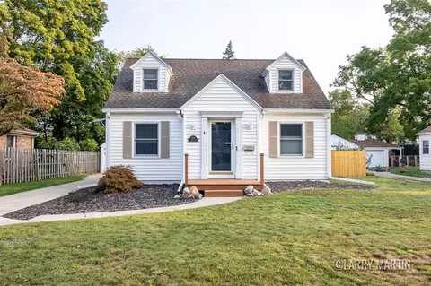 929 Ellsmere, Grand Rapids, MI 49505