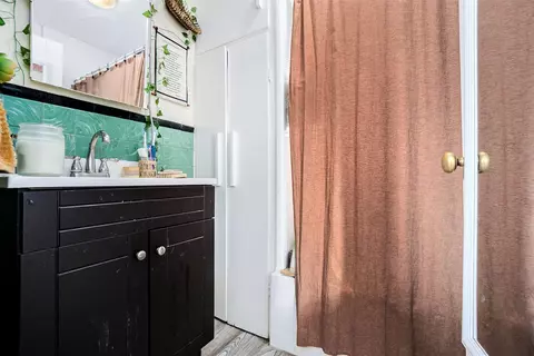 Bath - 317 E Chart, Plainwell, MI 49080 photo 3 of 3