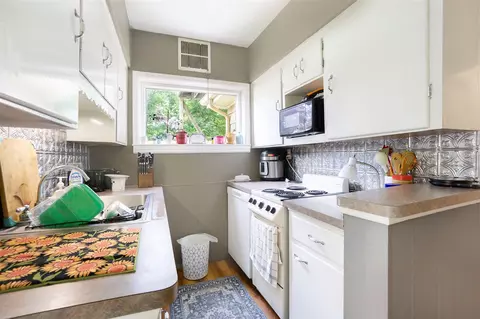 Kitchen - 317 E Chart, Plainwell, MI 49080 photo 1 of 4