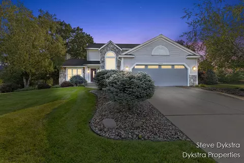 2264 Grand Vly, Ada, MI 49301