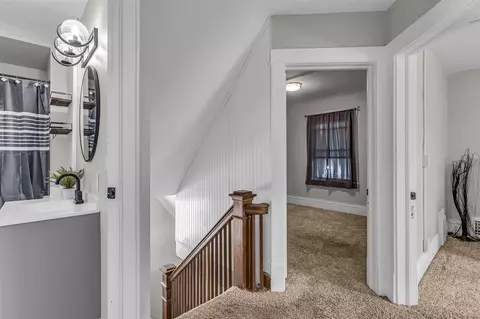 Entry Way - 212 N Bowen, Jackson, MI 49202 photo 1 of 3