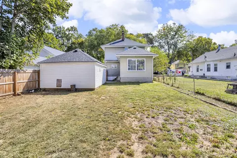 Exterior - 212 N Bowen, Jackson, MI 49202 photo 6 of 9