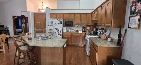 Kitchen - 748 Tomahawk, Coldwater, MI 49036 photo 2 of 3